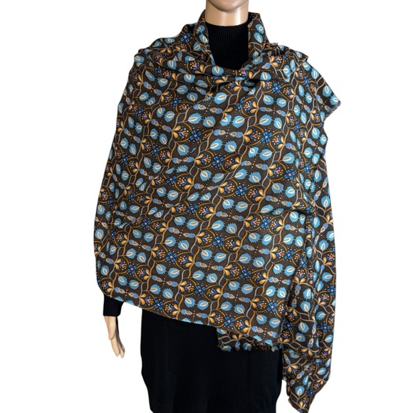 New J. McLaughlin 100% Wool Rectangle Scarf Wrap 30'' x 68'' - Picture 2 of 7